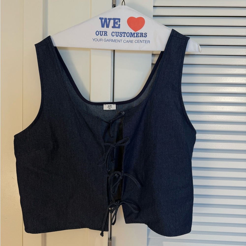 Stylish Navy Blue Lace-Up Crop Top